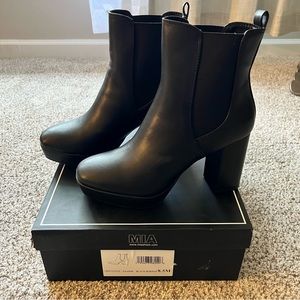 Mia Gianni Booties
